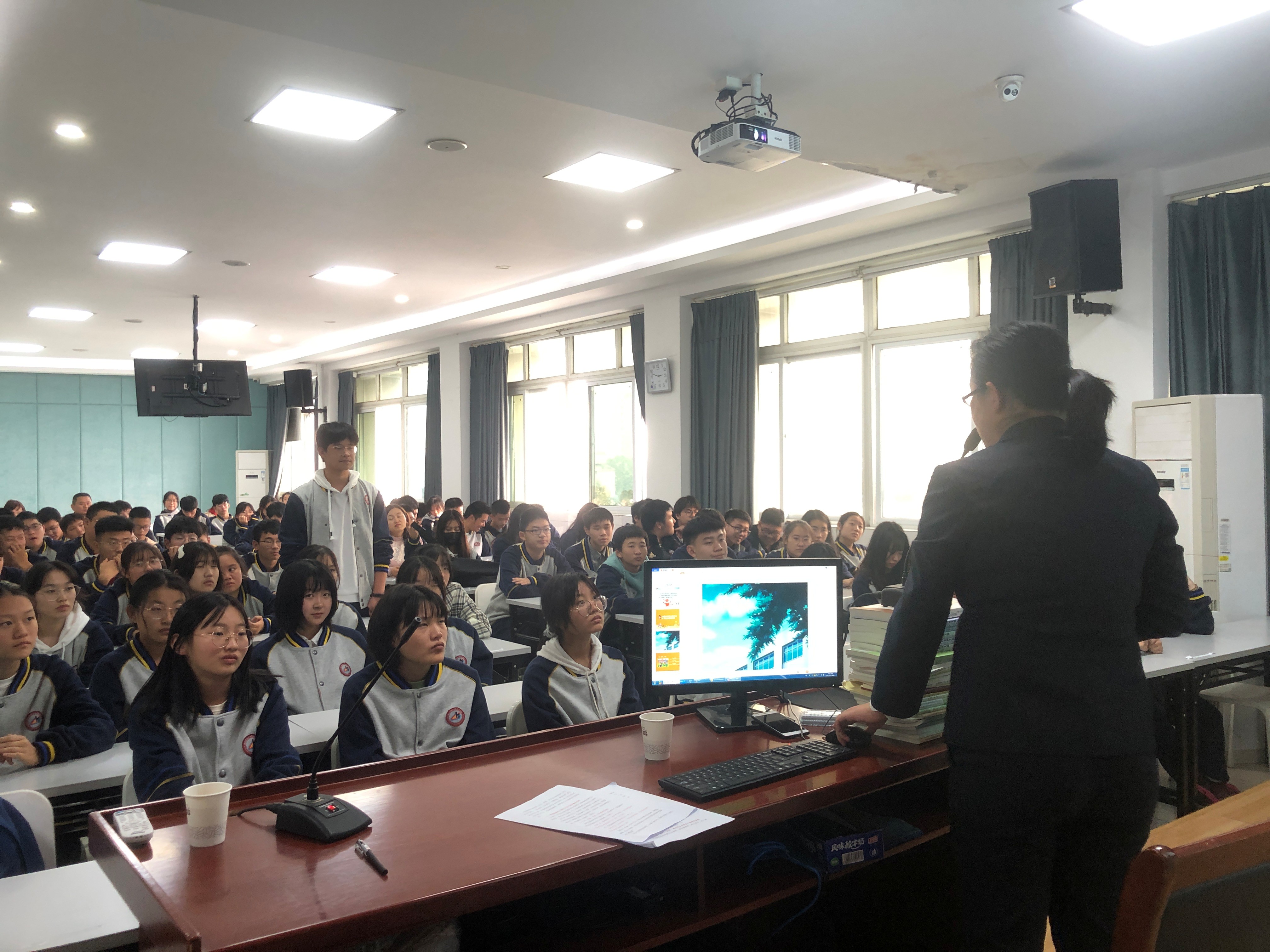 图片关键词 图片关键词