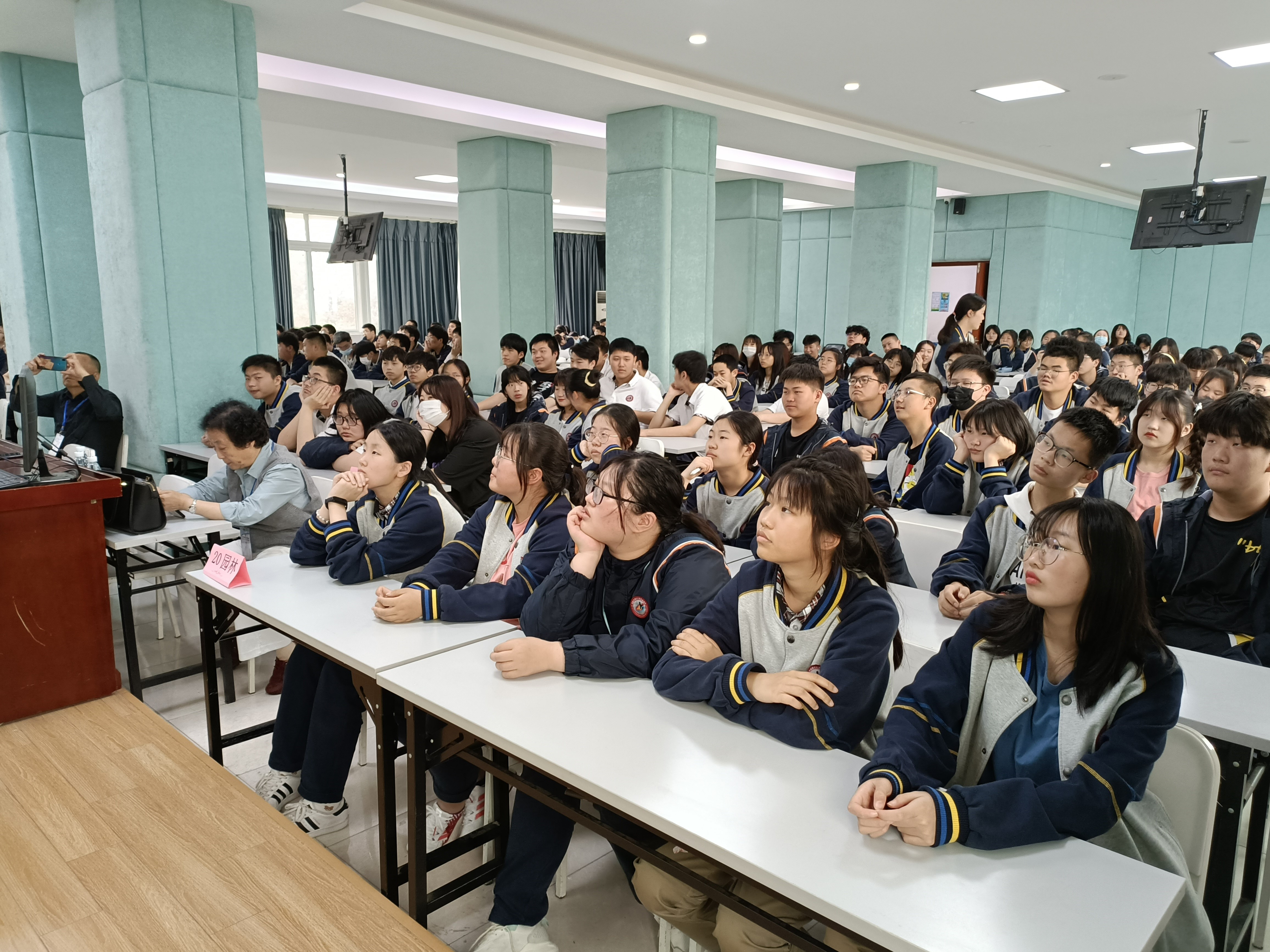 图片关键词 图片关键词