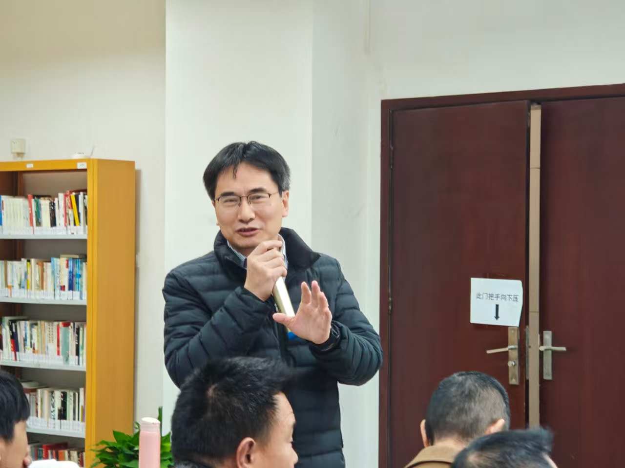 图片关键词