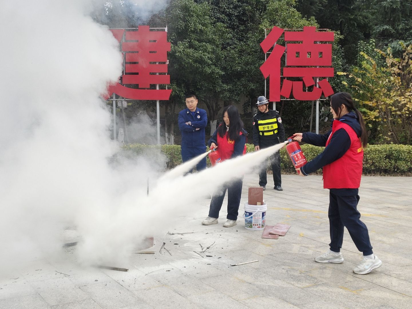 图片关键词