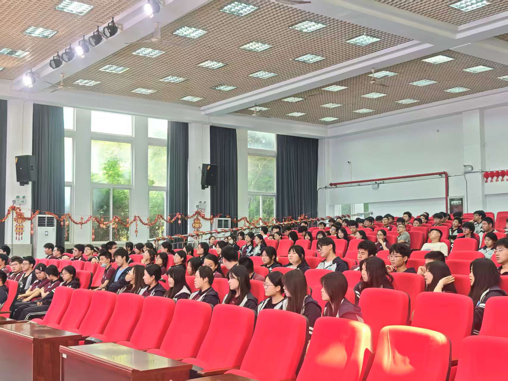 图片关键词