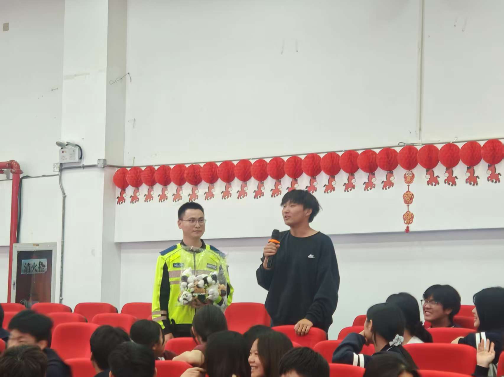 图片关键词